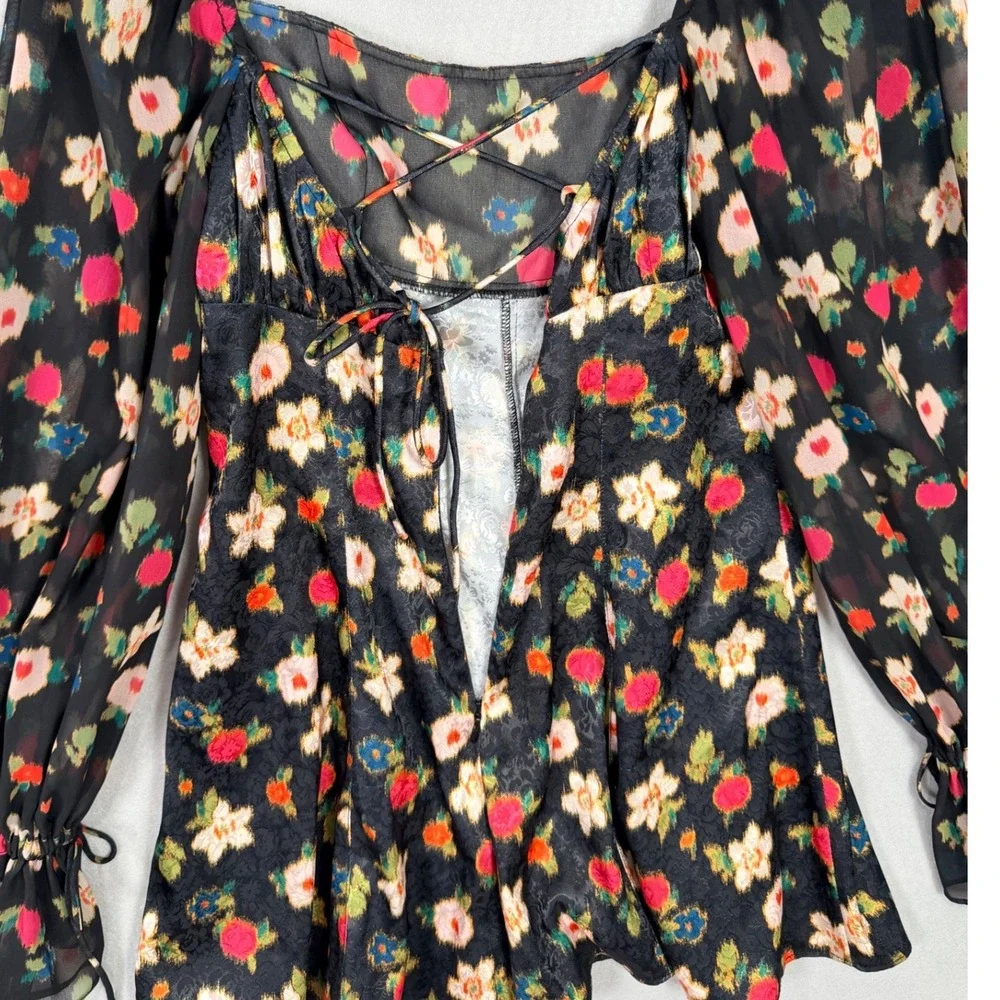 Urban Outfitters Romper Shorts Medium‎ Black Floral NWOT Satin Chiffon Sleeve